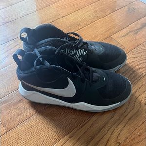 nike basketball shoes